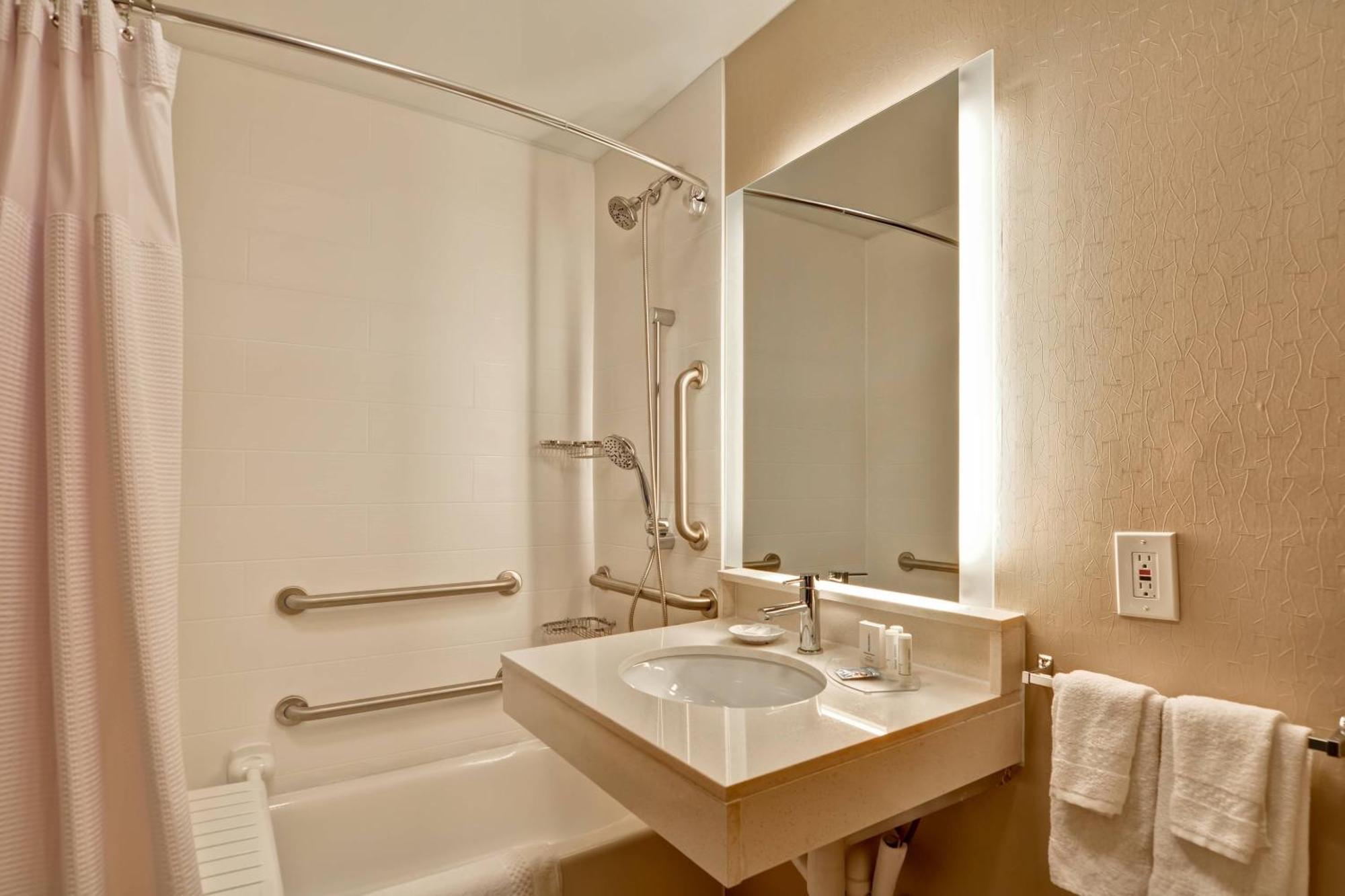 Springhill Suites Lexington Near The University Of Kentucky Eksteriør billede