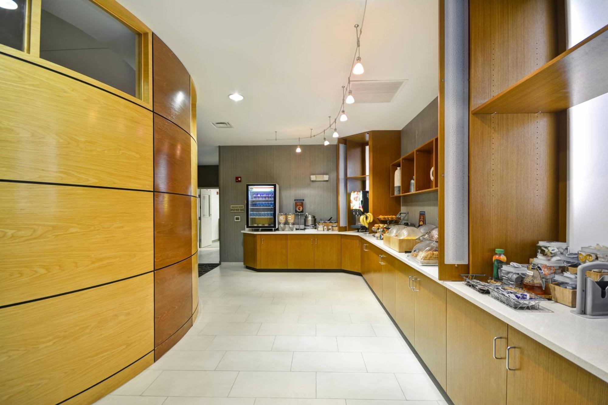 Springhill Suites Lexington Near The University Of Kentucky Eksteriør billede