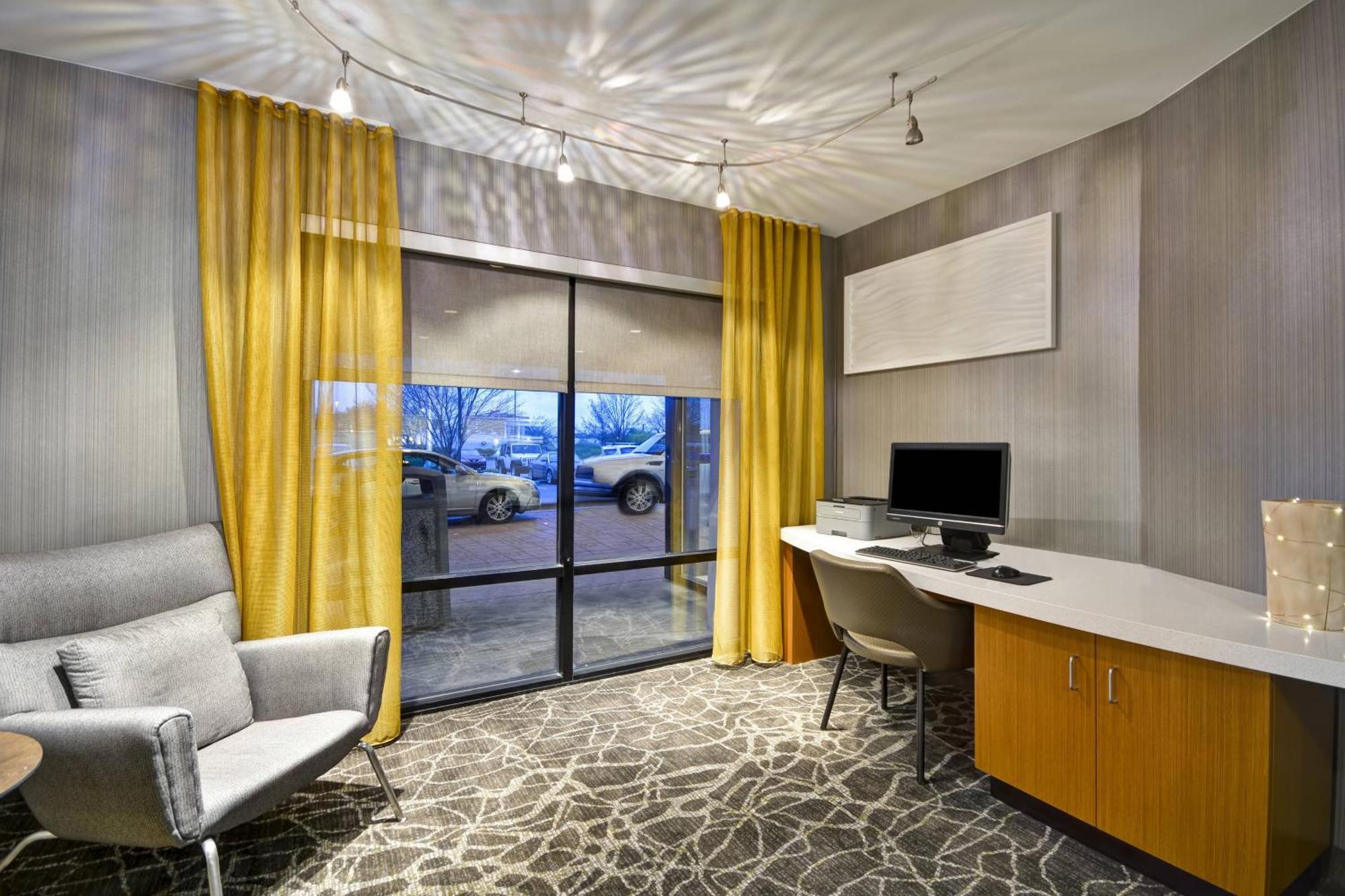 Springhill Suites Lexington Near The University Of Kentucky Eksteriør billede